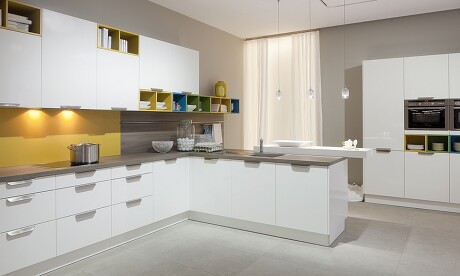 Geräumige Familienküche: Größer wird's bei Klick! Geräumige Familienküche: Größer wird's bei Klick!