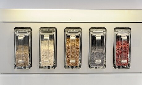 Praktische Vorratsbehälter, griffbereit und transparent zum Einbau in Ihrer Küche Praktische Vorratsbehälter, griffbereit und transparent zum Einbau in Ihrer Küche